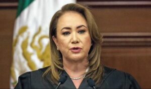 Rechaza Tribunal el amparo de Yasmín Esquivel Rechaza Tribunal el amparo de Yasmín Esquivel