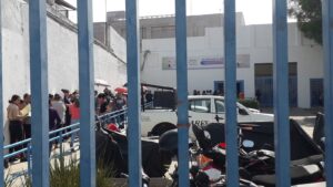 Inician decenas de familias inscripción para apoyos educativos Inician decenas de familias inscripción para apoyos educativos