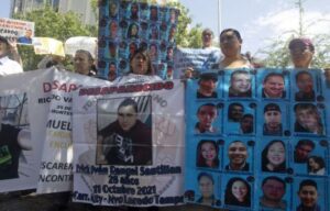 Inicia operaciones el Banco Nacional de Datos Forenses como intento de apoyo a la crisis de desaparecidos Inicia operaciones el Banco Nacional de Datos Forenses como intento de apoyo a la crisis de desaparecidos