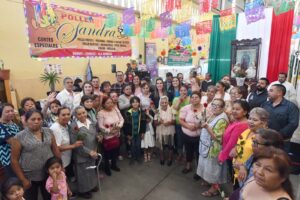 CELEBRAN A MAMÁS COMERCIANTES CELEBRAN A MAMÁS COMERCIANTES