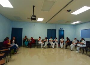 Enseñan Crianza Positiva a personal del Hospital Comunitario de Manuel Doblado. Enseñan Crianza Positiva a personal del Hospital Comunitario de Manuel Doblado.