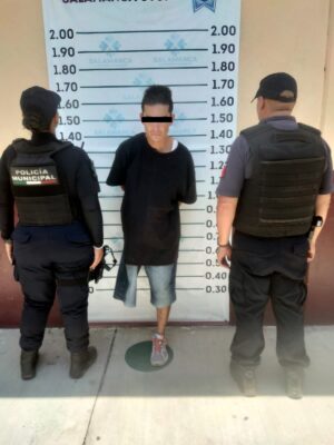 Policía Municipal detiene a presunto asaltante en Salamanca. Policía Municipal detiene a presunto asaltante en Salamanca.