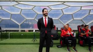 Dice Benjamín Mora que Guzmán y Vega “no representan a las chivas” Dice Benjamín Mora que Guzmán y Vega “no representan a las chivas”