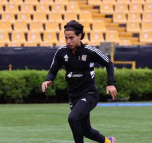 Planea Tigres hacer valida la opción de compra por Diego Laínez Planea Tigres hacer valida la opción de compra por Diego Laínez