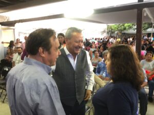 No podemos permitir que regresemos a estos viejos a tiempos del PRI No podemos permitir que regresemos a estos viejos a tiempos del PRI