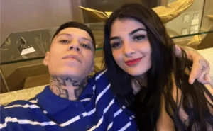 Karely Ruiz sí quería algo serio con Santa Fe Klan Karely Ruiz sí quería algo serio con Santa Fe Klan