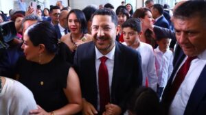 Entra Martí Batres como Jefe de Gobierno de la CDMX Entra Martí Batres como Jefe de Gobierno de la CDMX