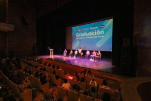 SE GRADÚAN IRAPUATENSES DE ‘YO PUEDO, GUANAJUATO PUEDE’ SE GRADÚAN IRAPUATENSES DE ‘YO PUEDO, GUANAJUATO PUEDE’