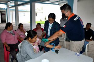 BRINDAN CAPACITACIONES SOBRE SALUD Y PRIMEROS AUXILIOS EN ZONA RURAL BRINDAN CAPACITACIONES SOBRE SALUD Y PRIMEROS AUXILIOS EN ZONA RURAL