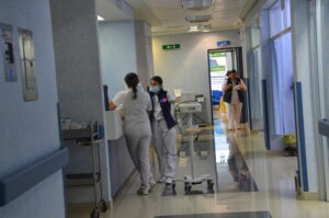 SSG intensifica la regulación de hospitales que realizan cirugías plásticas, estéticas y de reconstrucción. SSG intensifica la regulación de hospitales que realizan cirugías plásticas, estéticas y de reconstrucción.