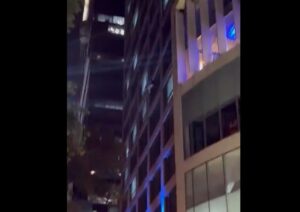 Cae mujer del séptimo piso de hotel en Paseo de la Reforma CDMX Cae mujer del séptimo piso de hotel en Paseo de la Reforma CDMX