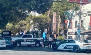 Asesinan a hombre de 70 años en su camioneta Asesinan a hombre de 70 años en su camioneta