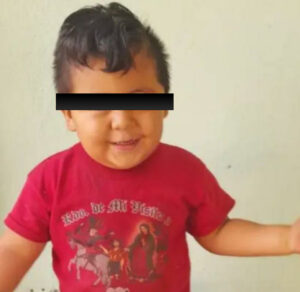 Muere otro de los pequeños accidentados por explosión de pirotecnia en la calle Andrés Delgado. Muere otro de los pequeños accidentados por explosión de pirotecnia en la calle Andrés Delgado.