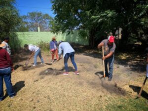 Reforestamos la primaria Plan de Ayala y el preescolar Antonio Caso Reforestamos la primaria Plan de Ayala y el preescolar Antonio Caso