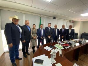 EXIGE DIPUTADO ROMÁN CIFUENTES SE CUMPLA COMPROMISO DE AGUA PARA LEÓN. EXIGE DIPUTADO ROMÁN CIFUENTES SE CUMPLA COMPROMISO DE AGUA PARA LEÓN.