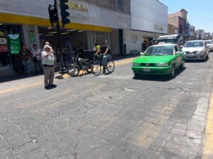 Vialidad de Salamanca realiza campaña para conductores y peatones. Vialidad de Salamanca realiza campaña para conductores y peatones.