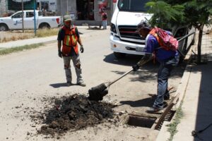 CONTINÚA PROGRAMA DE LIMPIEZA DE BOCAS DE TORMENTA CONTINÚA PROGRAMA DE LIMPIEZA DE BOCAS DE TORMENTA