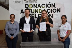 Chío Cervantes realiza donación a Fundación Teletón Chío Cervantes realiza donación a Fundación Teletón