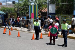Se suman padres y madres de familia a programa de seguridad vial escolar Se suman padres y madres de familia a programa de seguridad vial escolar