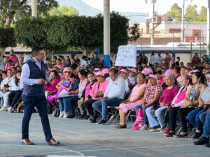 ASISTE PRESIDENTE MUNICIPAL A ENTREGA DE APOYO “MujerES GRANDEZA” ASISTE PRESIDENTE MUNICIPAL A ENTREGA DE APOYO “MujerES GRANDEZA”