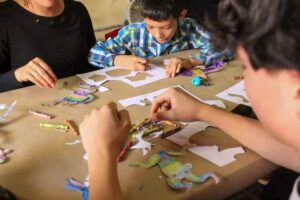 Comparten a niños y niñas técnicas de animación con marionetas Comparten a niños y niñas técnicas de animación con marionetas
