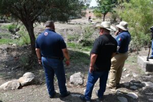 EXHORTAN A CIUDADANÍA A NO TIRAR BASURA EN RÍOS Y ARROYOS EXHORTAN A CIUDADANÍA A NO TIRAR BASURA EN RÍOS Y ARROYOS