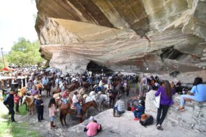 La Cabalgata hacia La Cueva solo se celebrará el domingo 30 de julio: Navarro La Cabalgata hacia La Cueva solo se celebrará el domingo 30 de julio: Navarro