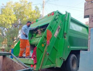 Atiende Secretario del Ayuntamiento a ciudadanos preocupados por el medioambiente Atiende Secretario del Ayuntamiento a ciudadanos preocupados por el medioambiente