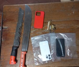 Detienen a joven por el presunto robo de dos celulares; recupera Policía ambos aparatos Detienen a joven por el presunto robo de dos celulares; recupera Policía ambos aparatos