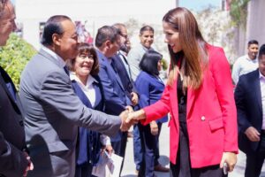 ENCABEZA LIBIA DENNISE RECONOCIMIENTO A PERSONAL DE APOYO Y ASISTENCIA A LA EDUCACIÓN ENCABEZA LIBIA DENNISE RECONOCIMIENTO A PERSONAL DE APOYO Y ASISTENCIA A LA EDUCACIÓN