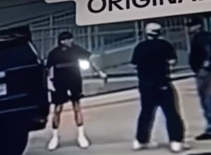 Graban a Peso Pluma en presunta pelea Graban a Peso Pluma en presunta pelea
