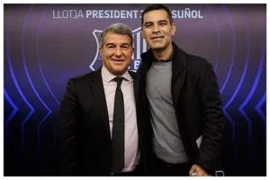 Joan Laporta realza a Rafael Márquez Joan Laporta realza a Rafael Márquez