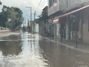 Vecinos del sur oriente de Salamanca preveen afectaciones por lluvia. Vecinos del sur oriente de Salamanca preveen afectaciones por lluvia.