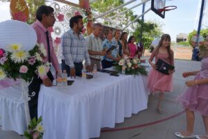 Estudiantes de la primaria Benito Juárez terminaron sus estudios Estudiantes de la primaria Benito Juárez terminaron sus estudios