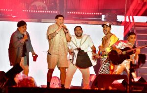 Eduin Caz sorprende a sus fans al revelar que tuvo cáncer de esófago Eduin Caz sorprende a sus fans al revelar que tuvo cáncer de esófago