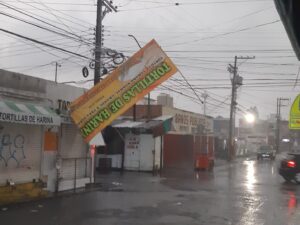 NOCHE DE ASESINATOS, ACCIDENTES Y LLUVIA CON AIRE QUE DERRIBÓ ÁRBOLES Y GENERÓ DAÑOS ADEMÁS DE PROBLEMAS VIALES NOCHE DE ASESINATOS, ACCIDENTES Y LLUVIA CON AIRE QUE DERRIBÓ ÁRBOLES Y GENERÓ DAÑOS ADEMÁS DE PROBLEMAS VIALES