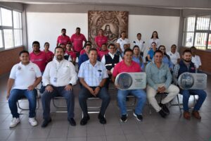 Entregan Insignias Plata a CUFIDE y Oficina SEDESHU en Abasolo Entregan Insignias Plata a CUFIDE y Oficina SEDESHU en Abasolo