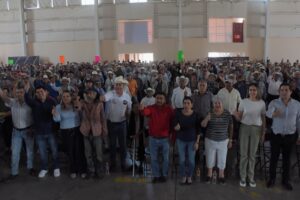 Municipio y Estado concurren en apoyo con fertilizante Municipio y Estado concurren en apoyo con fertilizante