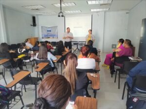 CAISES Yuriria capacita al personal médico para atender tentativas de suicidio. CAISES Yuriria capacita al personal médico para atender tentativas de suicidio.