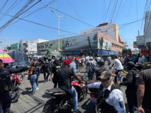 REAPARECIERON LOS CARTERISTAS EN LA PERIFERIA DEL MERCADO TOMASA ESTÉVES Y EN EL TIÁNGUIS DE LOS MIÉRCOLES REAPARECIERON LOS CARTERISTAS EN LA PERIFERIA DEL MERCADO TOMASA ESTÉVES Y EN EL TIÁNGUIS DE LOS MIÉRCOLES