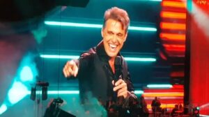 Luis Miguel es criticado por hacer playback en su regreso a los escenarios Luis Miguel es criticado por hacer playback en su regreso a los escenarios
