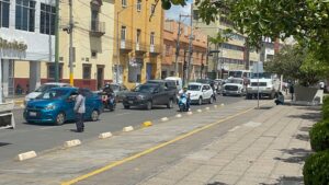 Se molestan conductores por el tráfico debido a rehabilitación de vialidades Se molestan conductores por el tráfico debido a rehabilitación de vialidades