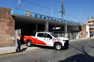 Constantemente se capacita Protección Civil y Bomberos en materia de rescate urbano Constantemente se capacita Protección Civil y Bomberos en materia de rescate urbano