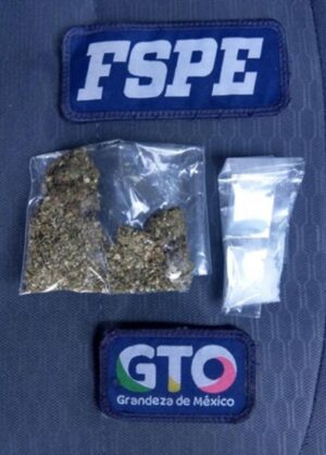 Detiene Secretaría de Seguridad Pública a dos hombres por posesión de droga Detiene Secretaría de Seguridad Pública a dos hombres por posesión de droga