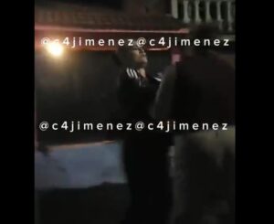 Protagonizan dos mujeres pelea en puesto de esquites Protagonizan dos mujeres pelea en puesto de esquites