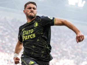 Santi Giménez en la mira de los grandes de la Premier League, Serie A y Bundesliga Santi Giménez en la mira de los grandes de la Premier League, Serie A y Bundesliga