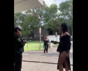 (VIDEO) Expulsan a mujer trans de los baños de la Cineteca Nacional (VIDEO) Expulsan a mujer trans de los baños de la Cineteca Nacional