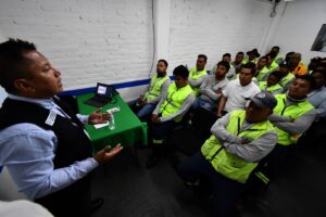 IMPARTEN PLÁTICAS DE PREVENCIÓN A TRABAJADORES EN EMPRESAS IMPARTEN PLÁTICAS DE PREVENCIÓN A TRABAJADORES EN EMPRESAS