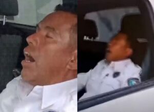 Captan a policía profundamente dormido en la patrulla Captan a policía profundamente dormido en la patrulla