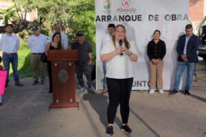 Chío Cervantes arranca obras importantes en El Encinal y Col. Emiliano Zapata Chío Cervantes arranca obras importantes en El Encinal y Col. Emiliano Zapata